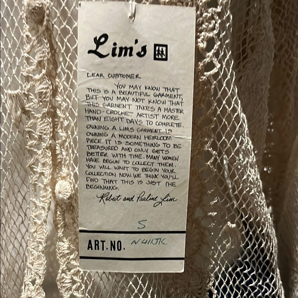 A rare find ! Vintage LIM’S button down crocheted lace garment, size S gorgeous - Picture 5 of 14